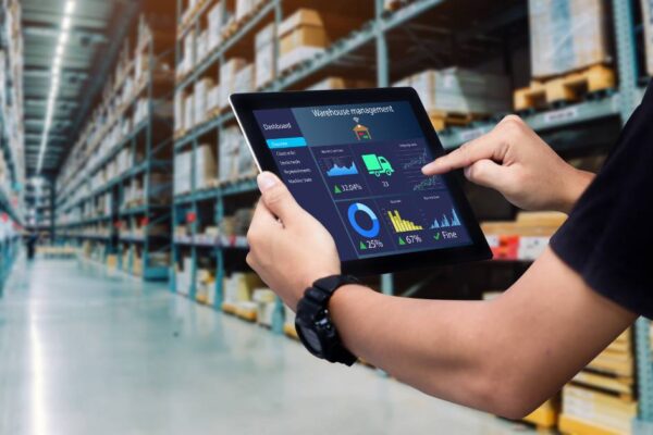 Maximizing Warehouse Efficiency with Warehouse Automation featured image